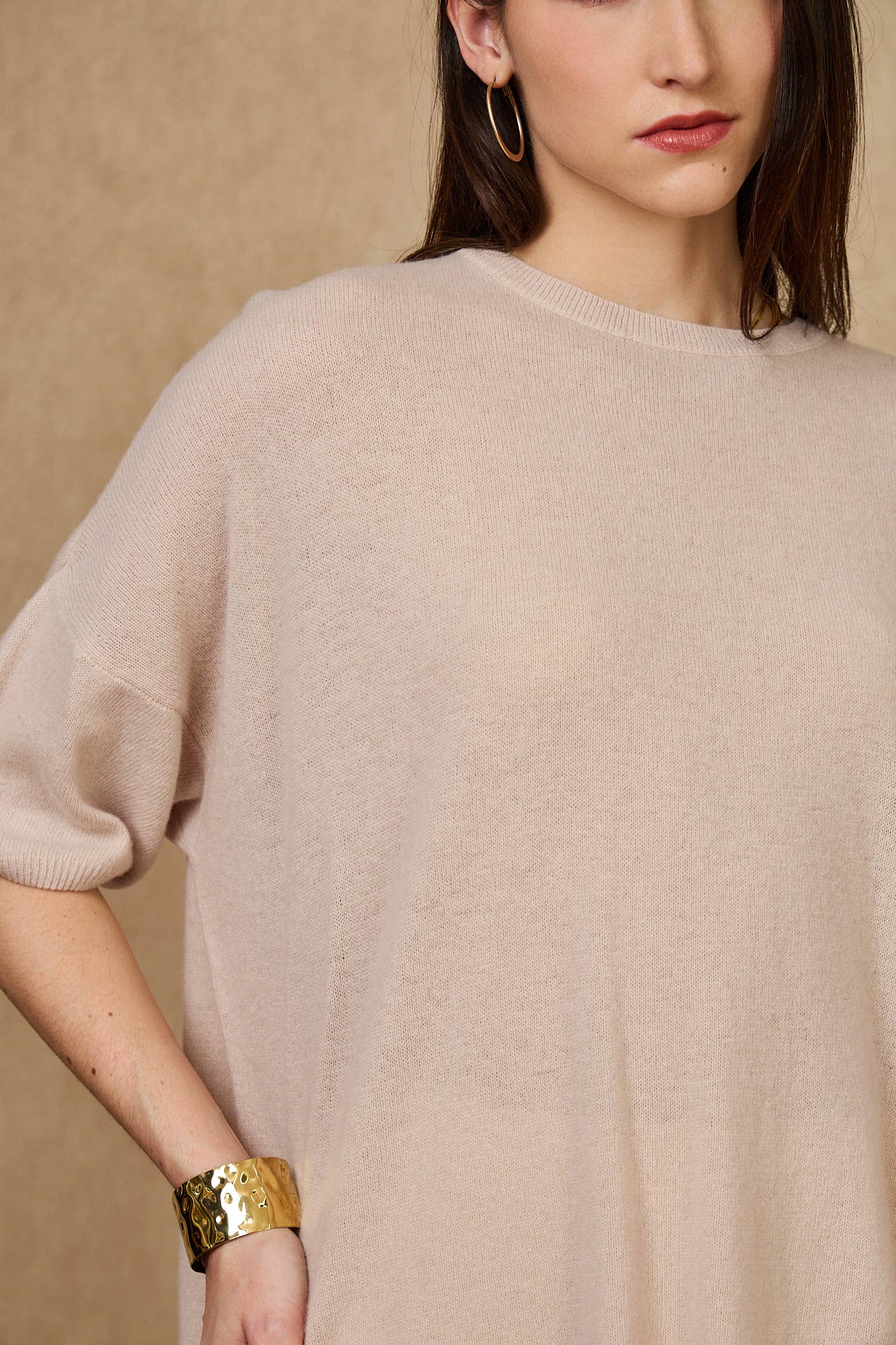Nais Paris Wide round-neck sweater with cashmere and wool sleeves