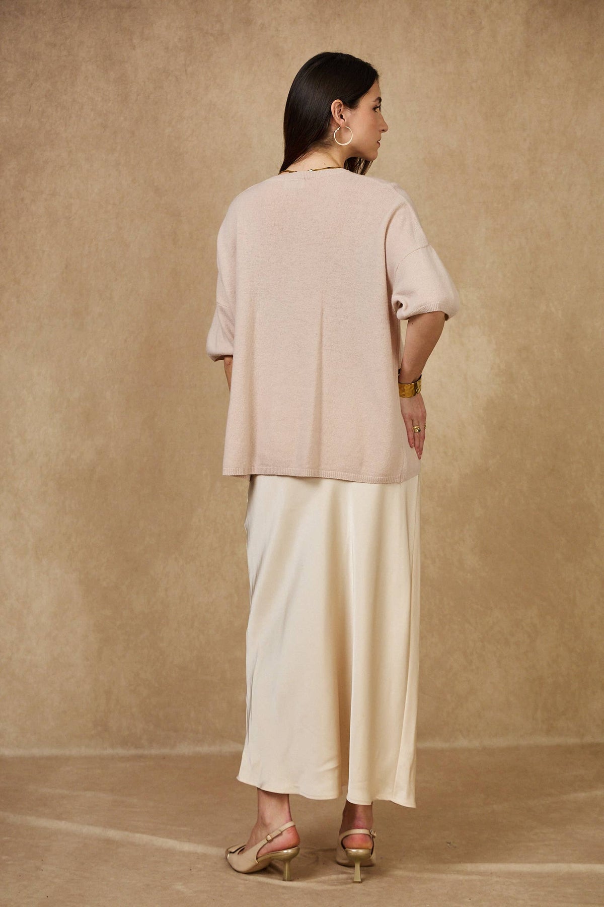 Nais Paris Wide round-neck sweater with cashmere and wool sleeves