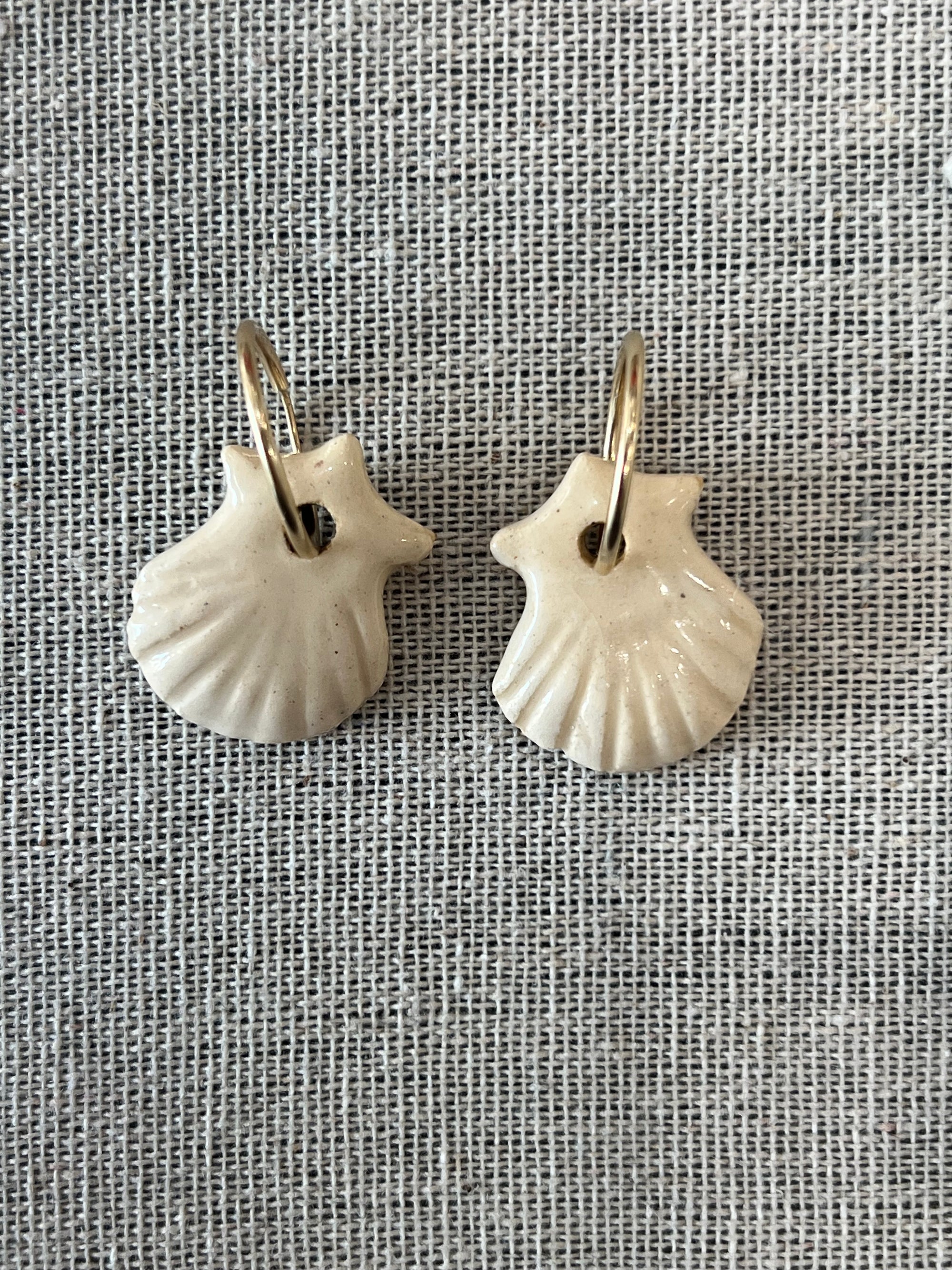 Pambo Store Clay Scallop Shell Earring