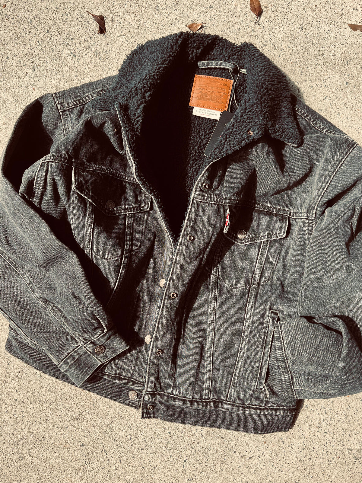 Levi s Black Denim Sherpa Trucker Jacket Honour Apparel