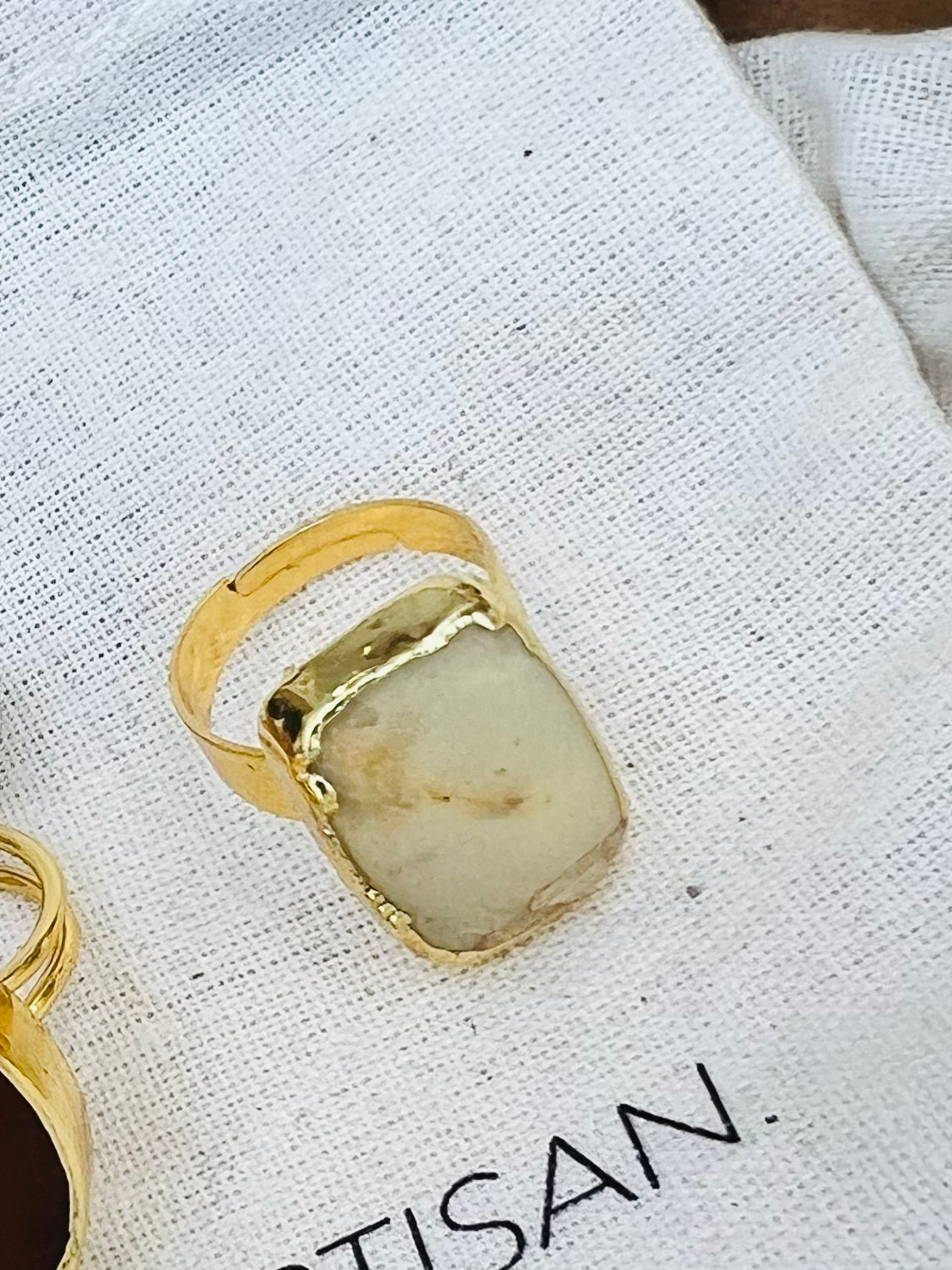 Inartisan off white natural stone adjustable gold plated ring