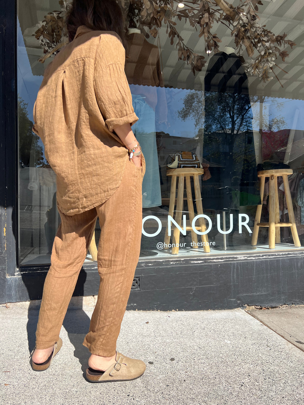 Nais Paris 100% linen camel pant