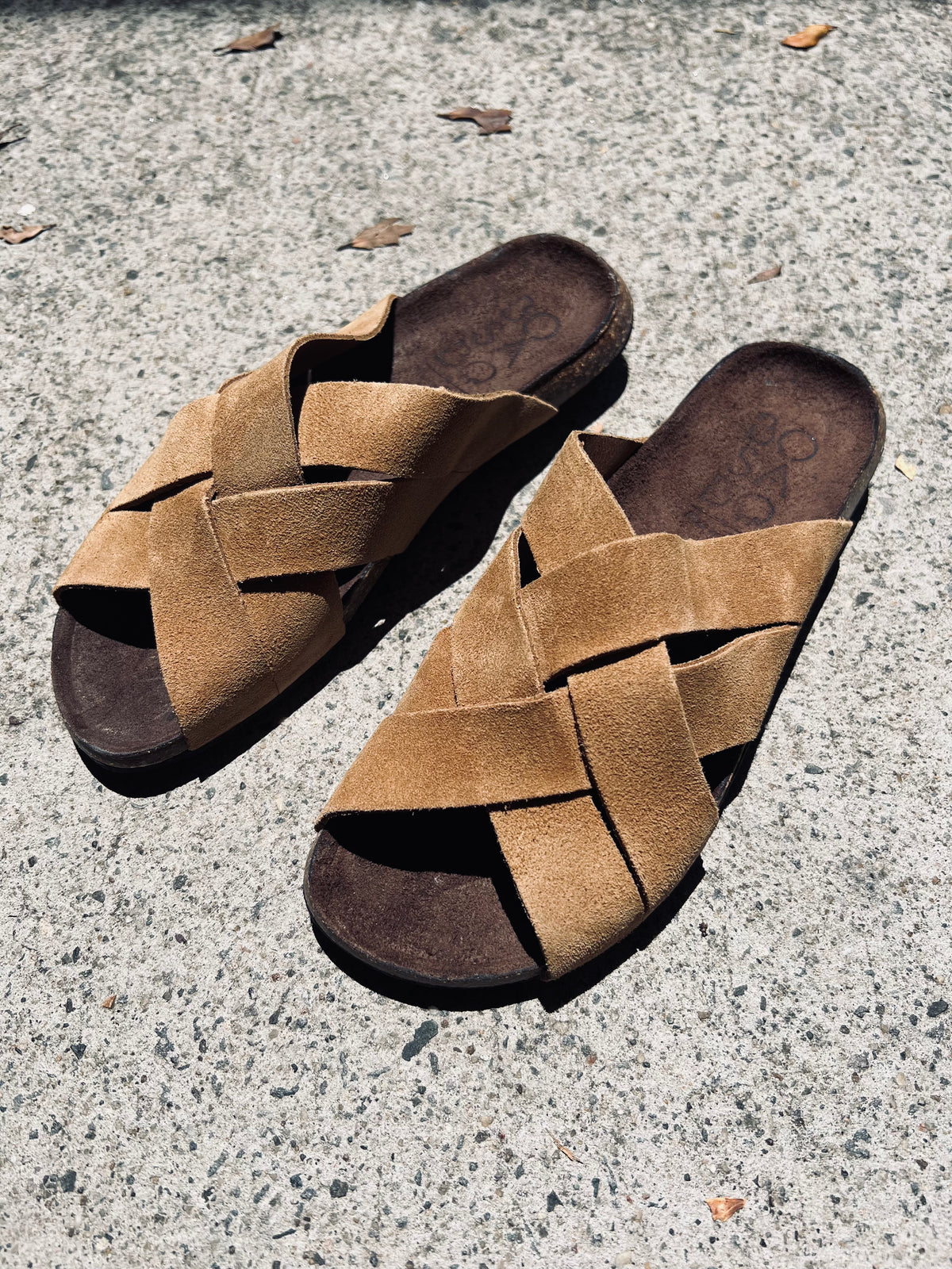 Bosabo suede cross over slide- Tan