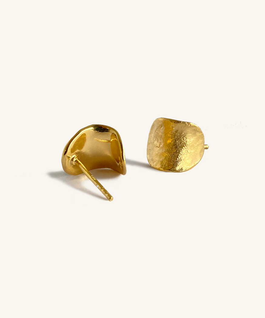 Pigna pellonia gold earrings