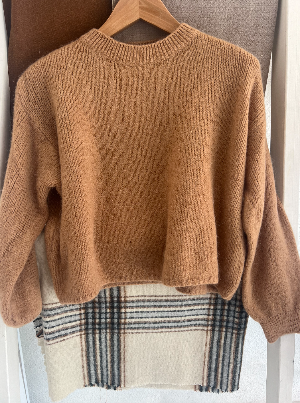 Nais Paris round neck balloon sleeve sweater