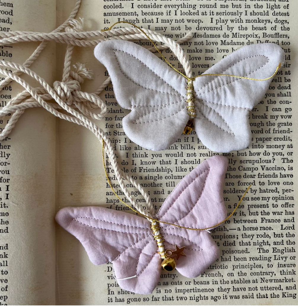 Oh mee oh mai butterfly necklace