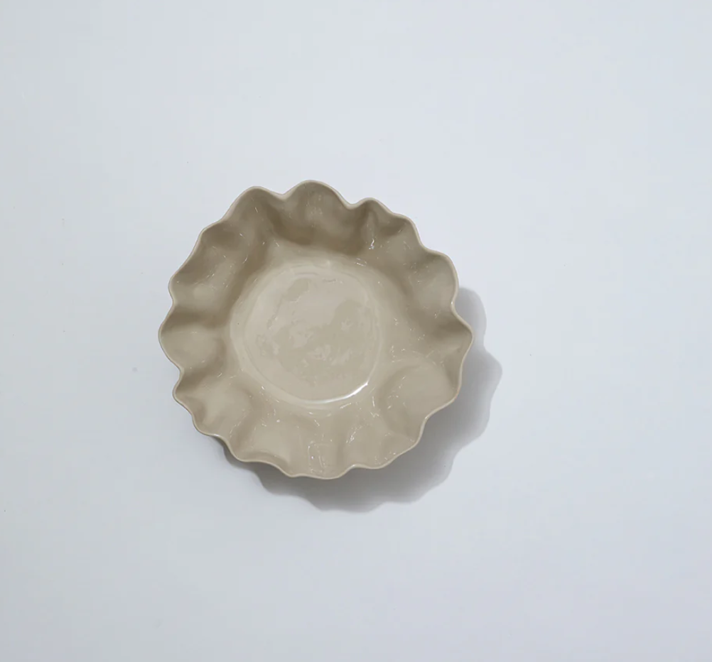 Marmoset Found Ruffle Bowl