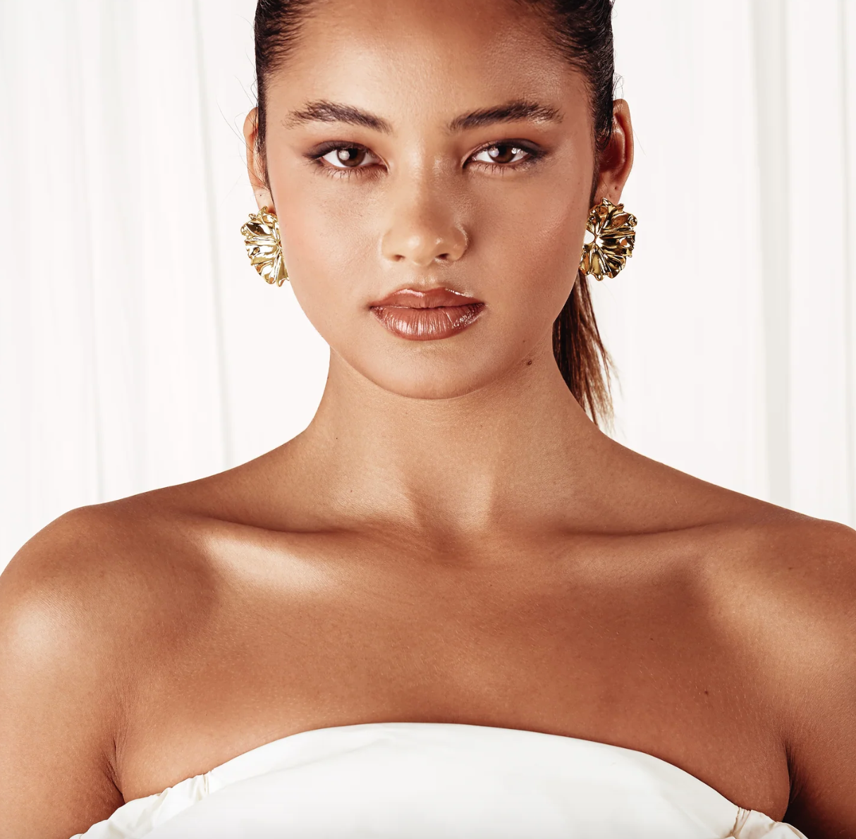 Liberte Henrietta soft gold earring