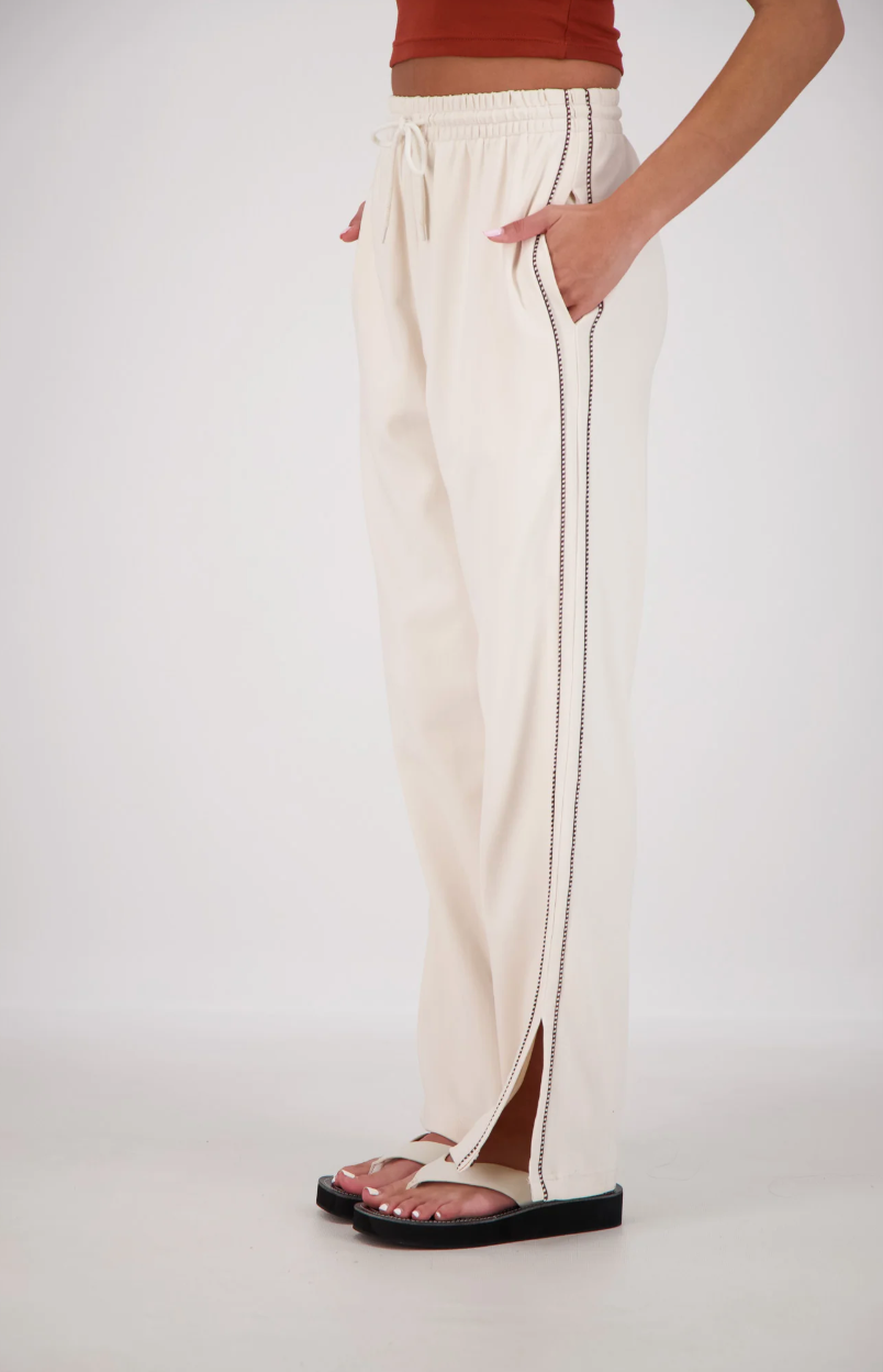 Jasmine Alexa Manarola track pant