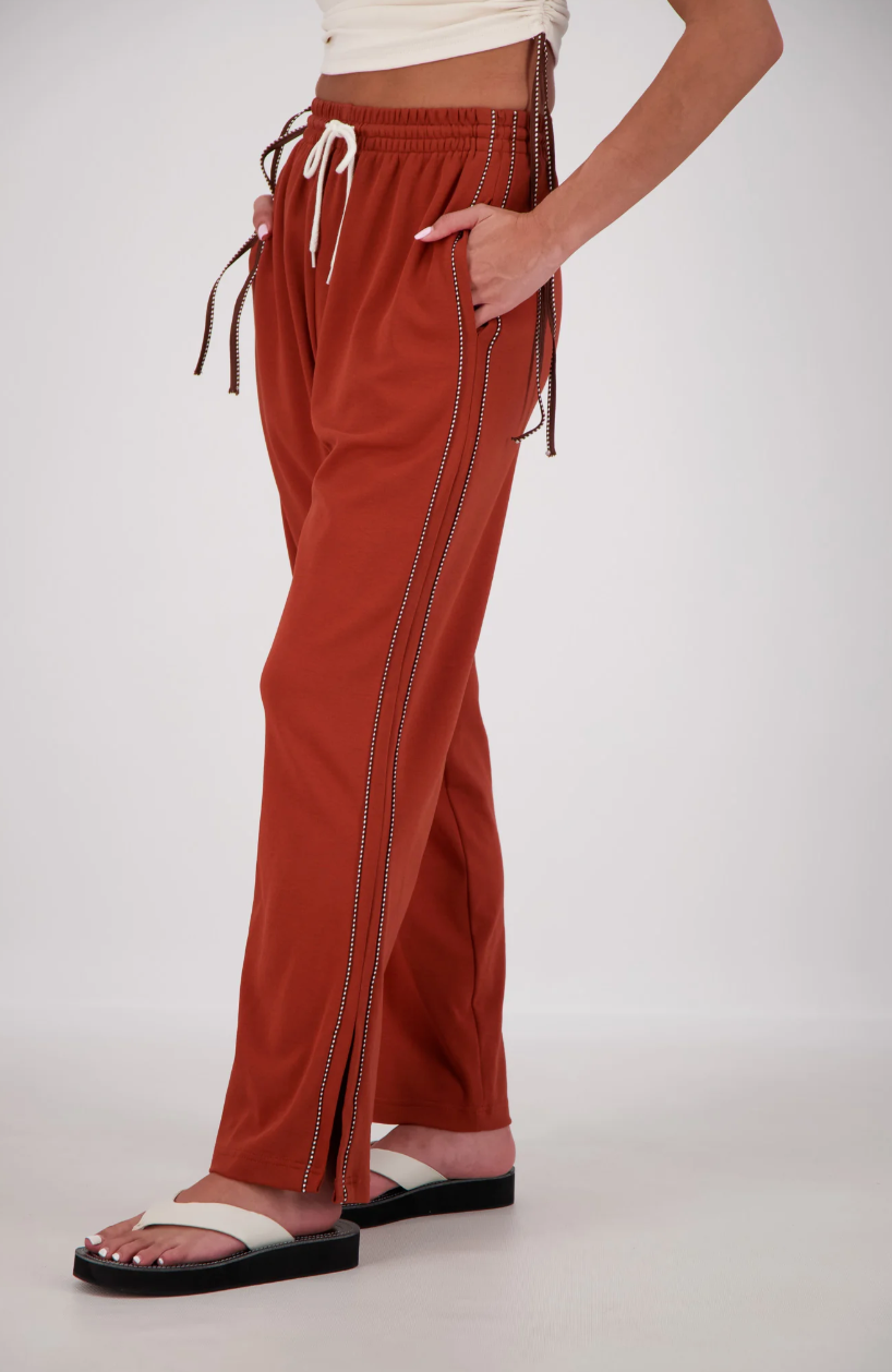 Jasmine Alexa Manarola track pant