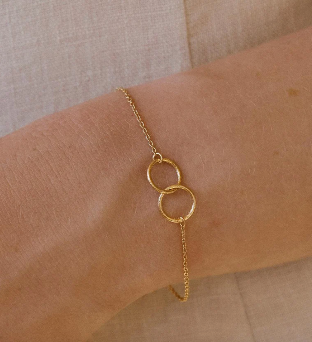 Agapee Circa gold bracelet