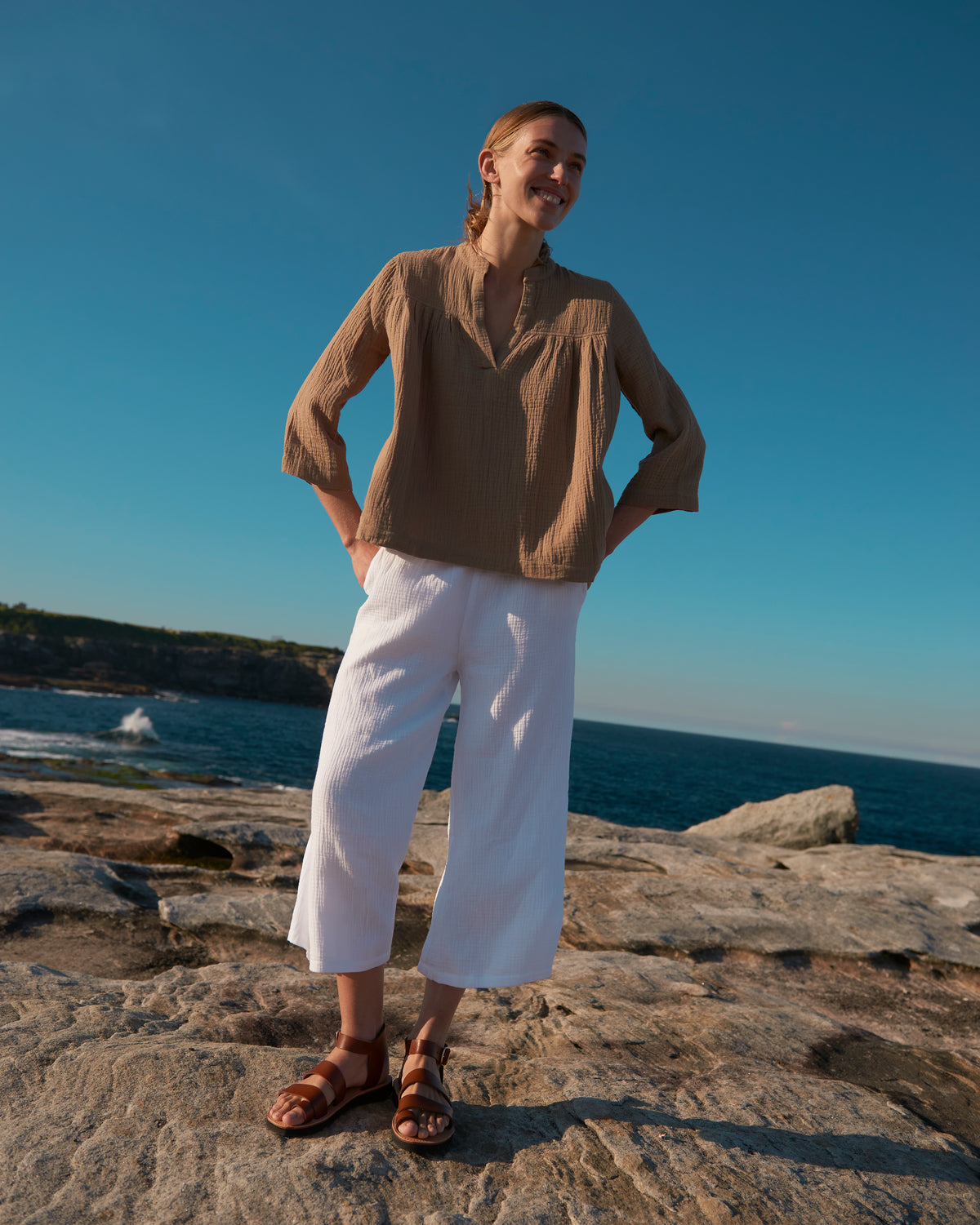 The Ease Pant - Crop